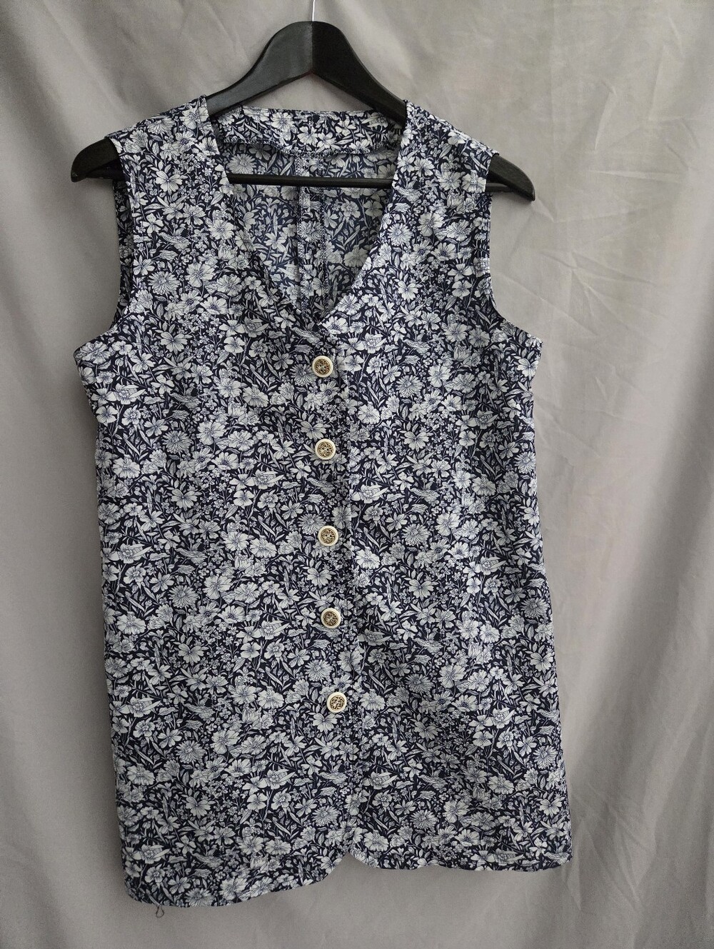 Floral Button-Down Sleeveless Vest